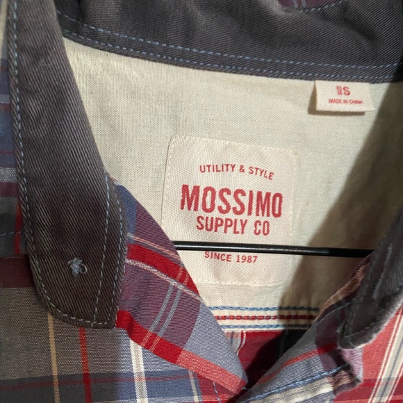 Shirt - Picture 3 of 4